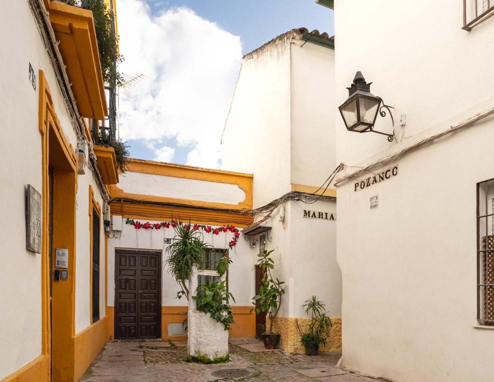 Limehome Cordoba Calle Pozanco Exteriör bild